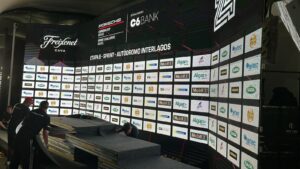 Telão de LED painel de led touch screen, paineis vertical e horizontal de Alta Definição para Eventos, Feiras e Apresentações com Montagem Completa