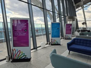 Aluguel de Painel de LED Indoor Outdoor Totem Touch Screen TVs Profissionais e Sonorização para Eventos Corporativos Congressos e Feiras em São Paulo SP