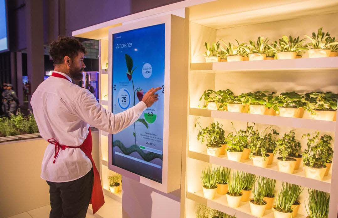Alugue Totens Touch Screen Modernos para Encantar Seu Público,Rio de Janeiro, São Gonçalo, Duque de Caxias