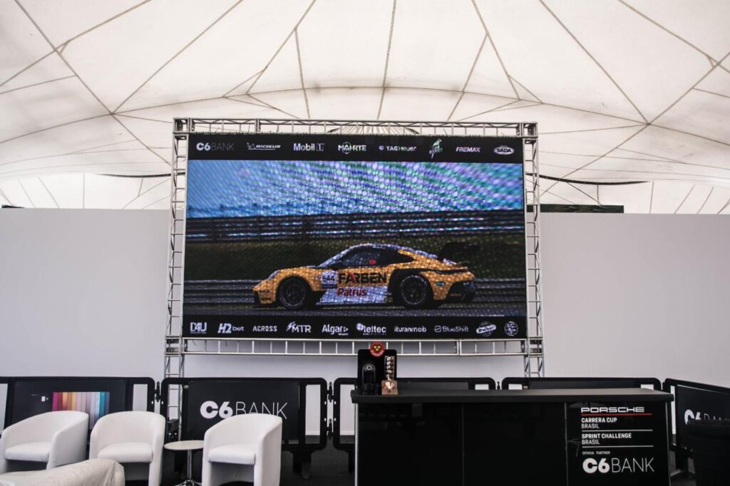 Painel de LED para Eventos, Shows e Feiras com Locação e Venda de Videowall e Totens Digitais em Porto Alegre, Curitiba e Florianópolis