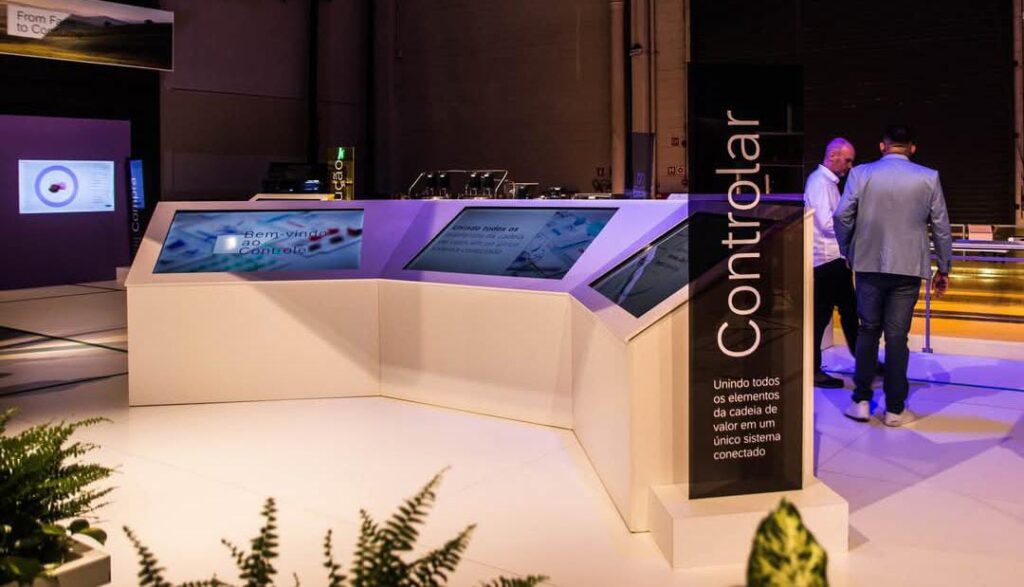 Aluguel de Painel de LED Touch Screen Gamificação Totem TVs Touch Tablets e Notebook para Feiras e Congressos