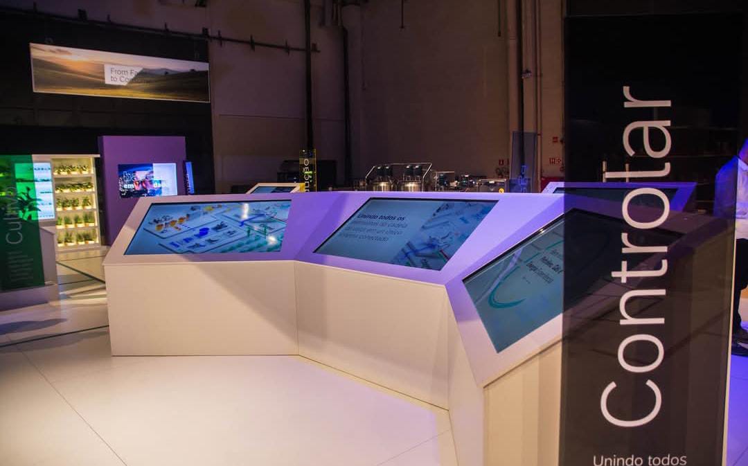 Alugue Totens Touch Screen Modernos para Encantar Seu Público,Rio de Janeiro, São Gonçalo, Duque de Caxias